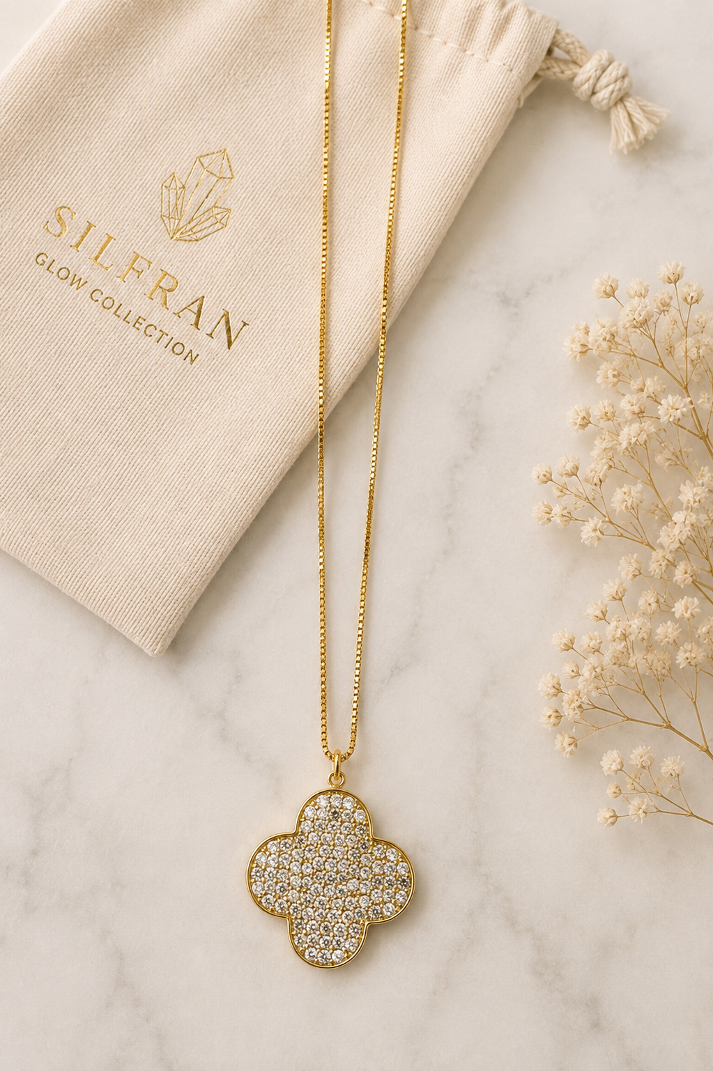 Sparkling Pendant Necklace