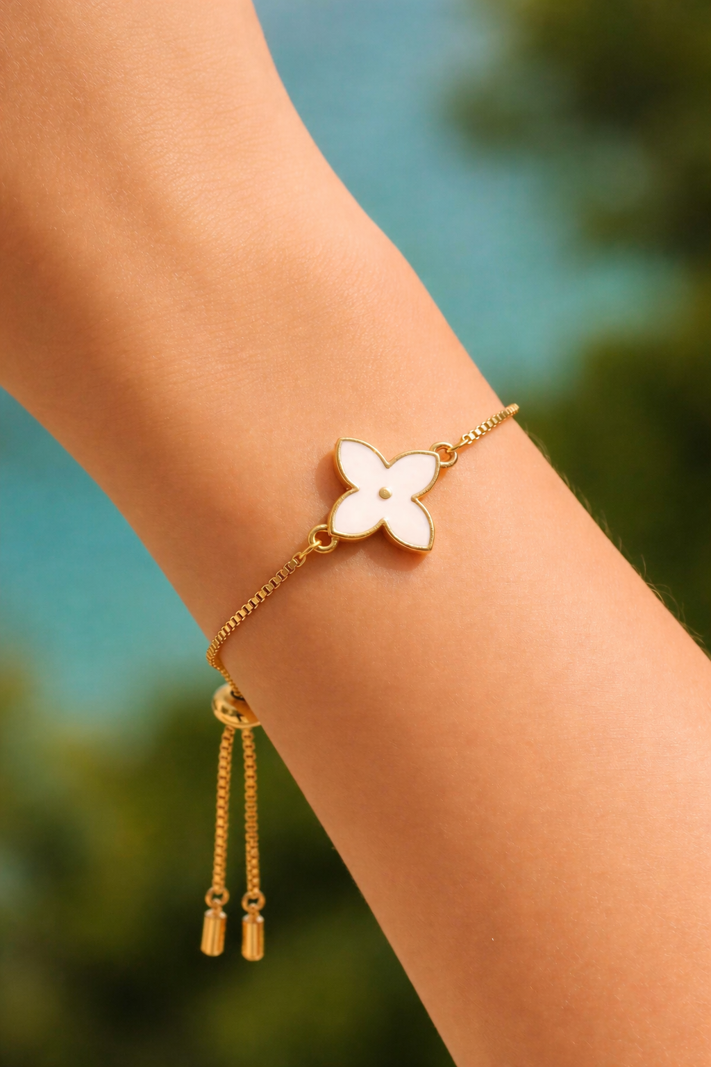 Flower Charm Bracelet – Adjustable Chain